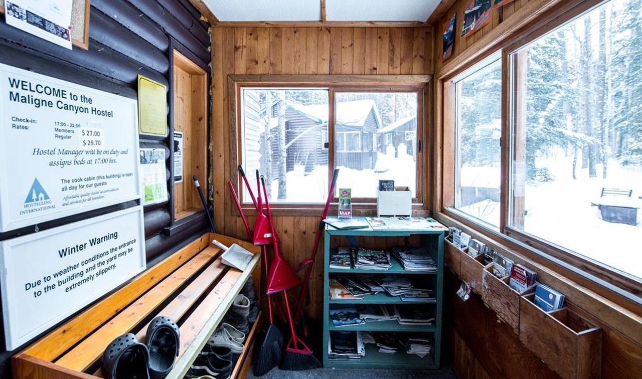 Hostel Hi Maligne Canyon - *